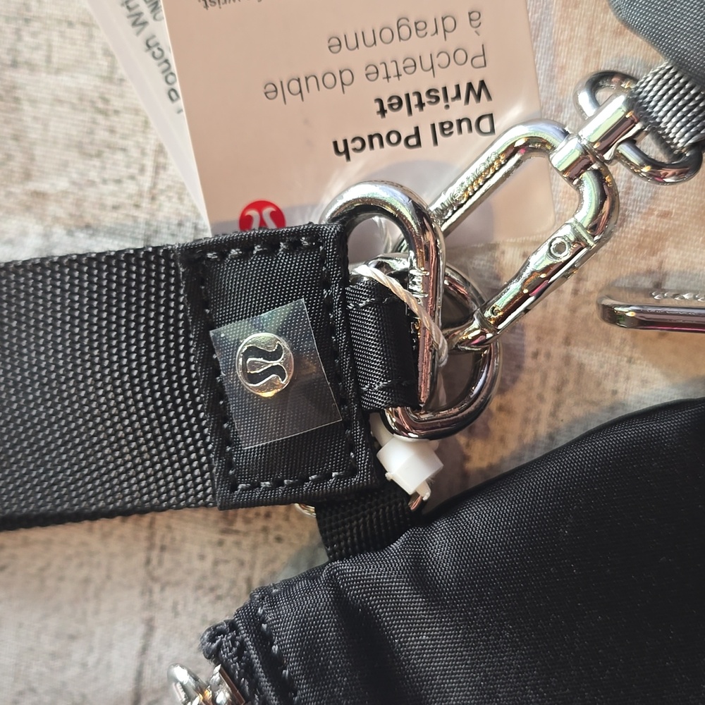 NWT Lululemon Dual Pouch Wristlet Black / Traverse Grey - Picture 6 of 7